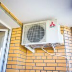 installing-an-air-conditioner-on-a-balcony-pros-and-cons-instructions